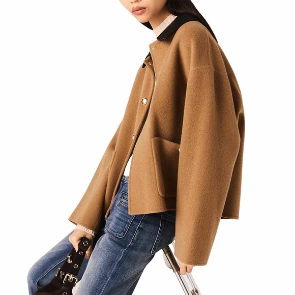 Gambline Double-Faced Coat with Leather Collar - Picture 2 of 7